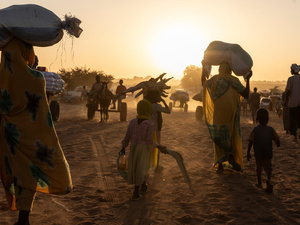 Mehr als 700.000 Menschen sind aus dem Sudan in den Tschad geflohen. 