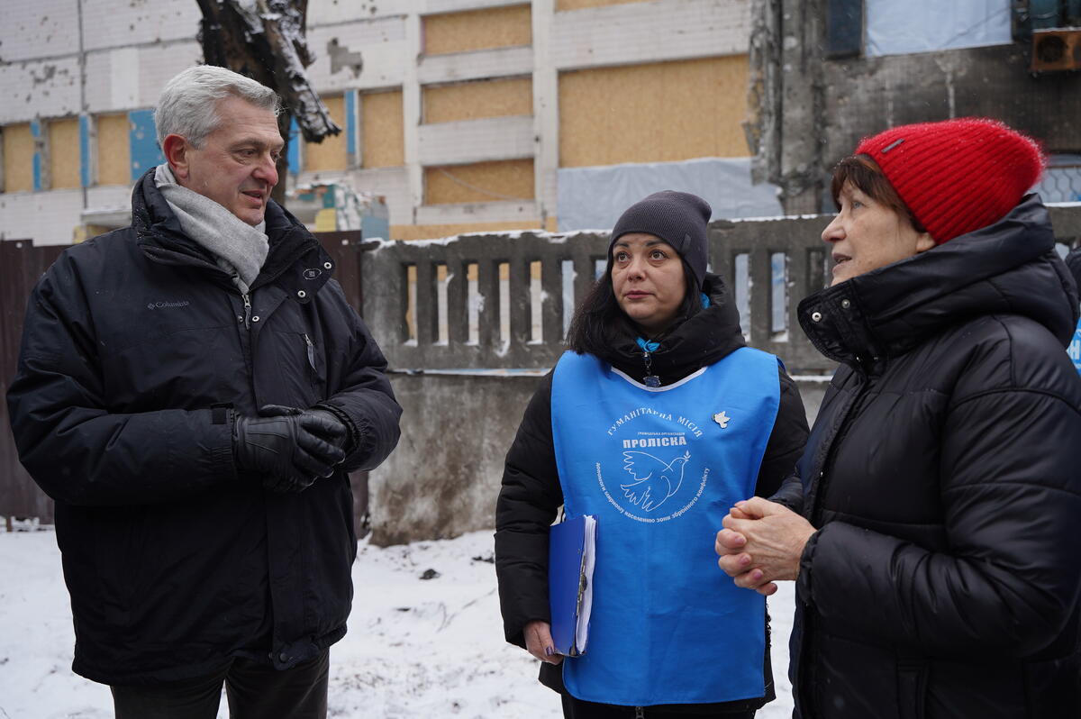 Ukraine. High Commissioner visits sites of missile attacks in Dnipro