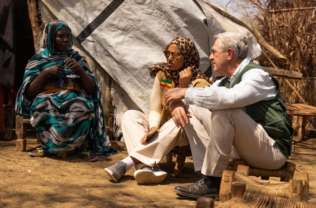 UN High Commissioner for Refugees Filippo Grandi and Teyiba Hassen, Director General of Ethiopia's Refugees and Returnees Service, meet Hawa Ahmed Yassin, a Sudanese refugee, at Kurmuk transit centre.