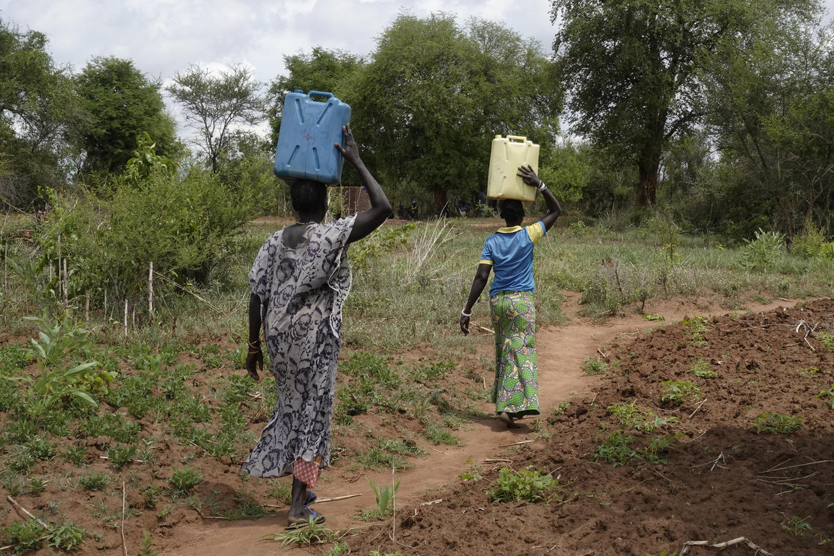 Uganda. Solar power delivers clean water to South Sudanese refugees' doorstep