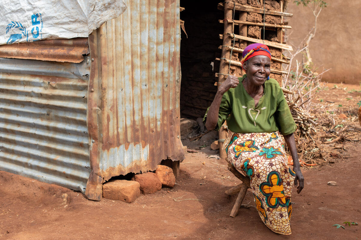 Burundi. UNHCR's Clements urges more support for Burundian refugees returning home