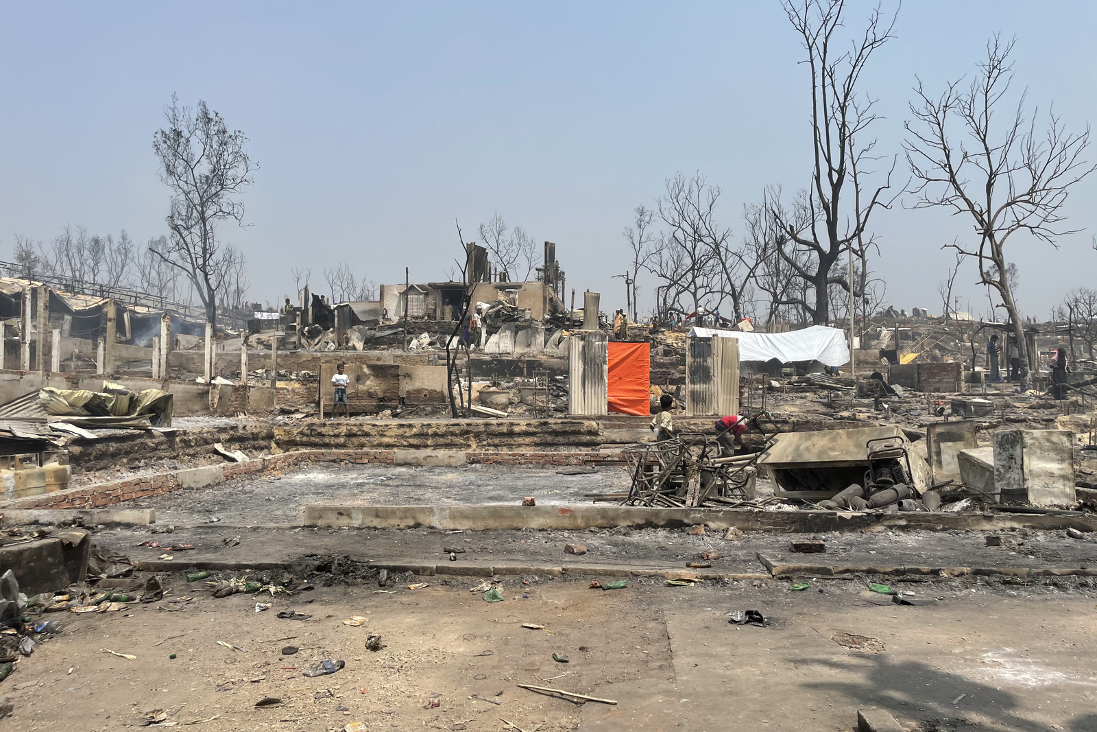 Bangladesh. Fire destroys shelters in Rohingya refugee settlement in Cox's Bazar