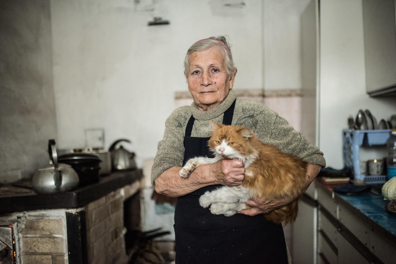 Ukraine. UNHCR delivers coal to village on the frontline