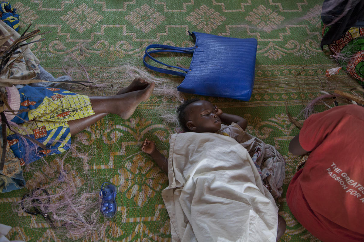 Rwanda. UNHCR High Profile Supporter Helena Christensen photographs Burundian refugees