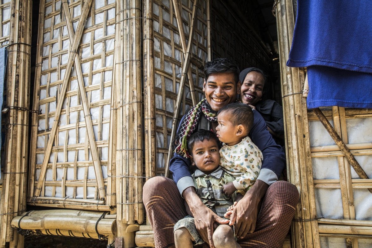 Bangladesh. Families settled in Kutupalong refugee camp, 3 years after the crisis broke out