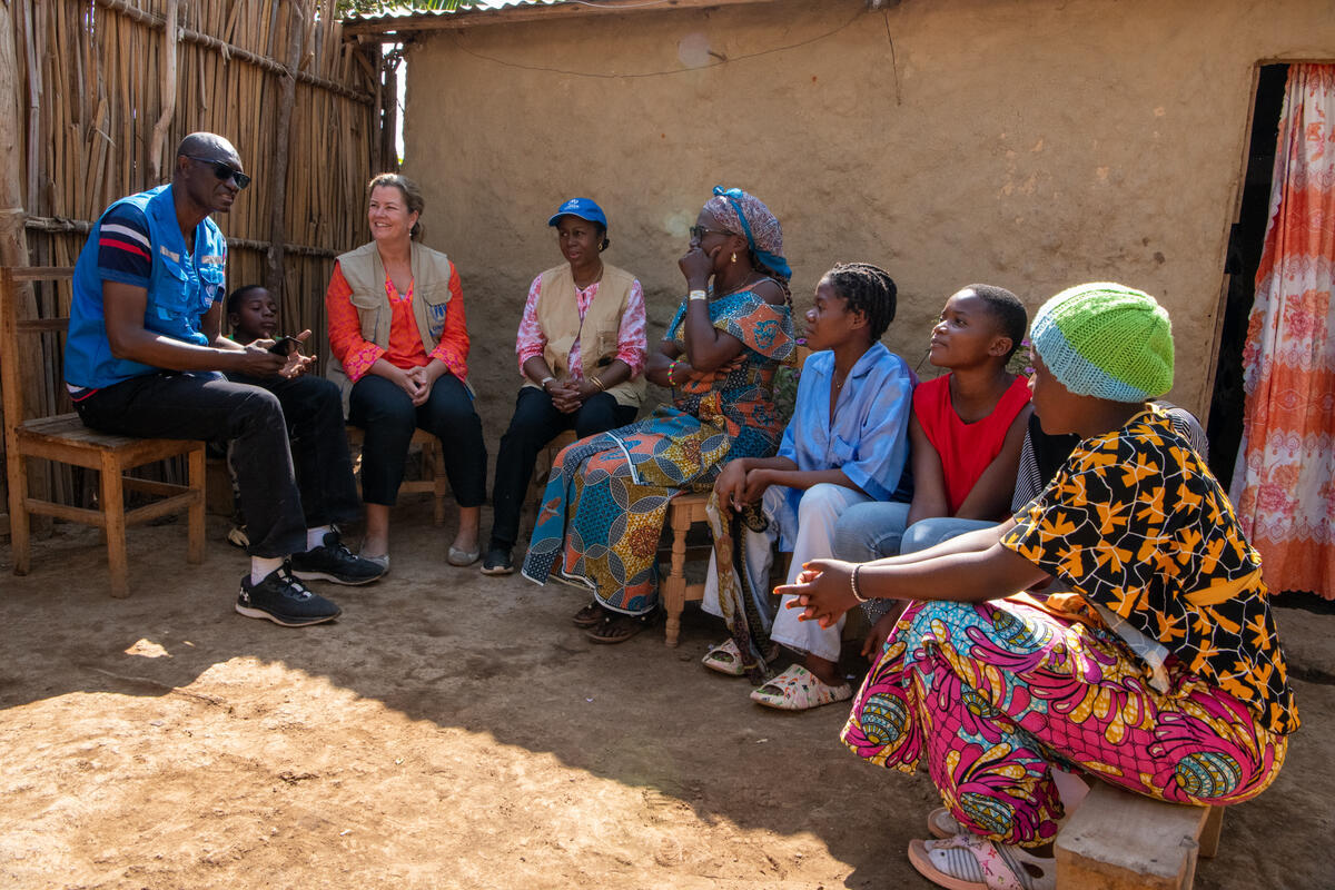 Burundi. UNHCR Deputy High Commissioner visits and interacts with refugee families in Nyakanda refugee camp