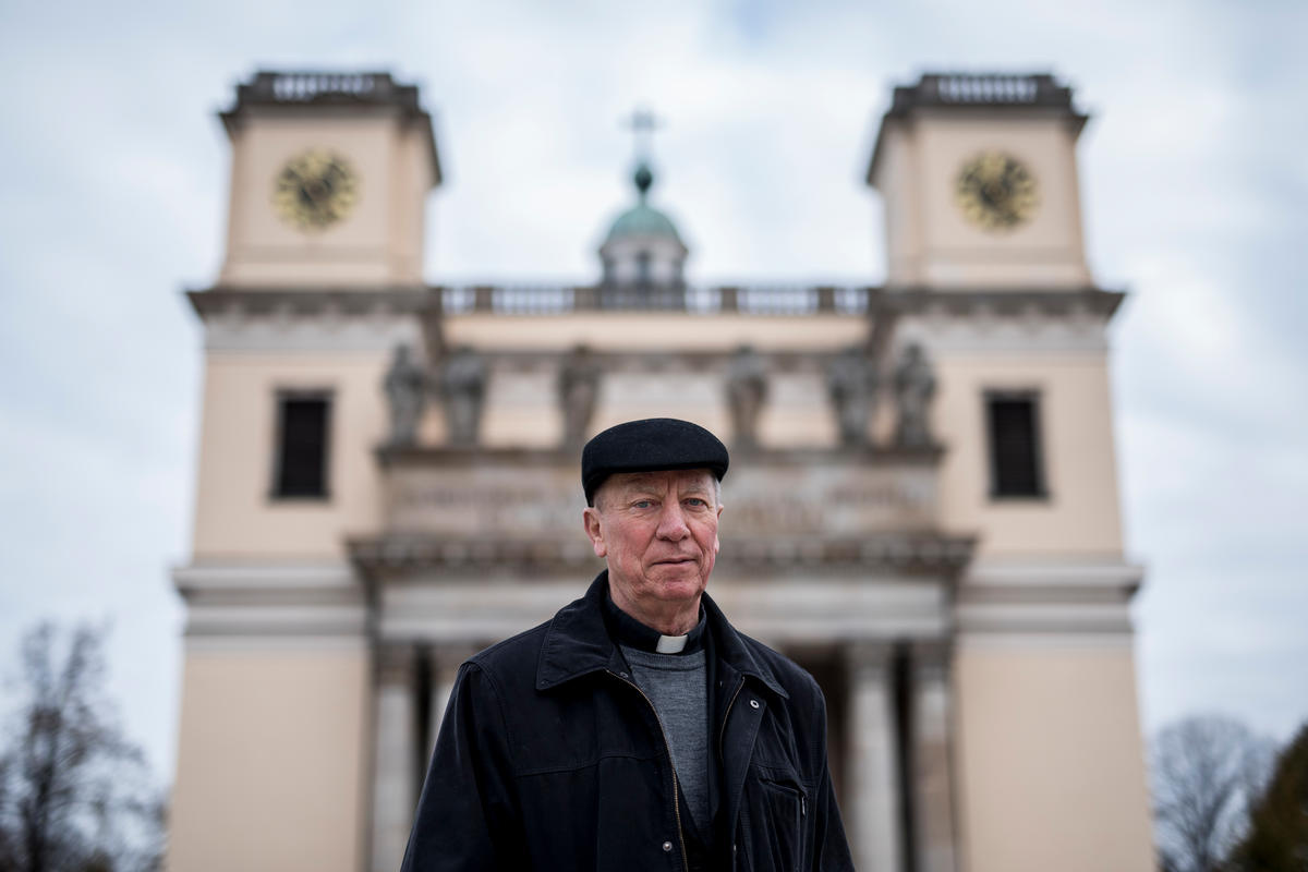 Hungary. Bishops dare to defend refugees in border-conscious Hungary