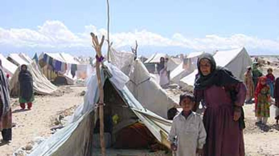 The first IDPs leaving the Hesar Shahi camp near Jalalabad for their villages in Nangarhar province.