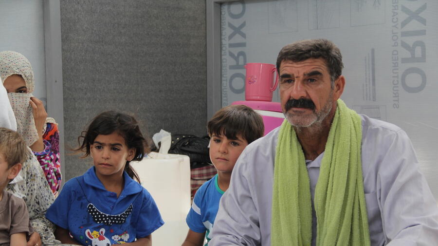 Iraq. Displaced Falluja families struggle in Iraqi desert camps