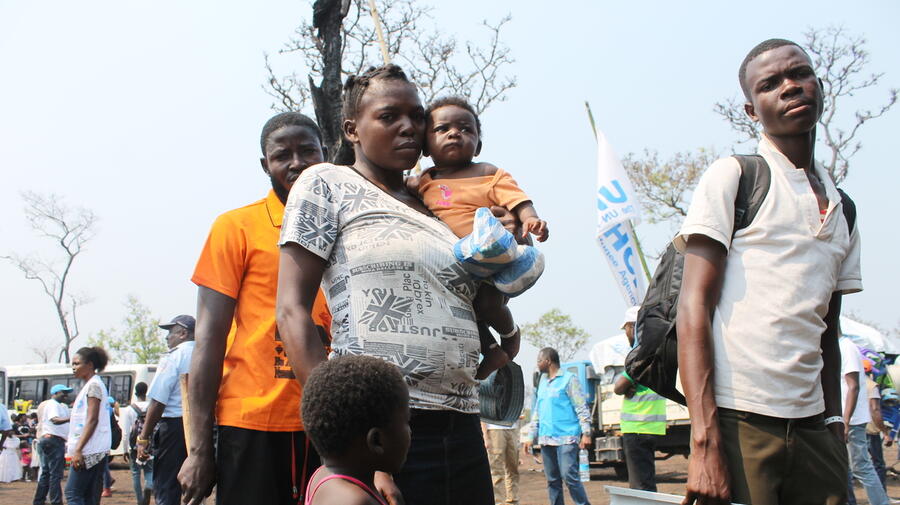 Angola. Congolese refugees relocated to new settlement
