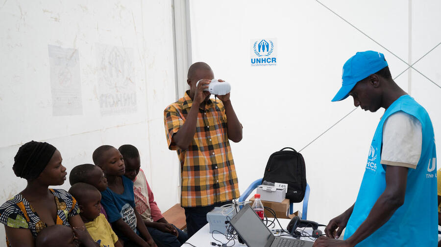 Uganda. Congolese and Rwandese refugees in Oruchinga at UNHCR verification centre.