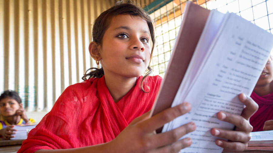 Bangladesh. Rebuilding girls' lives through education