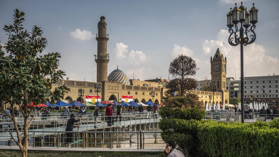 Iraq. Syrian refugee doctor treats patients while living in exile