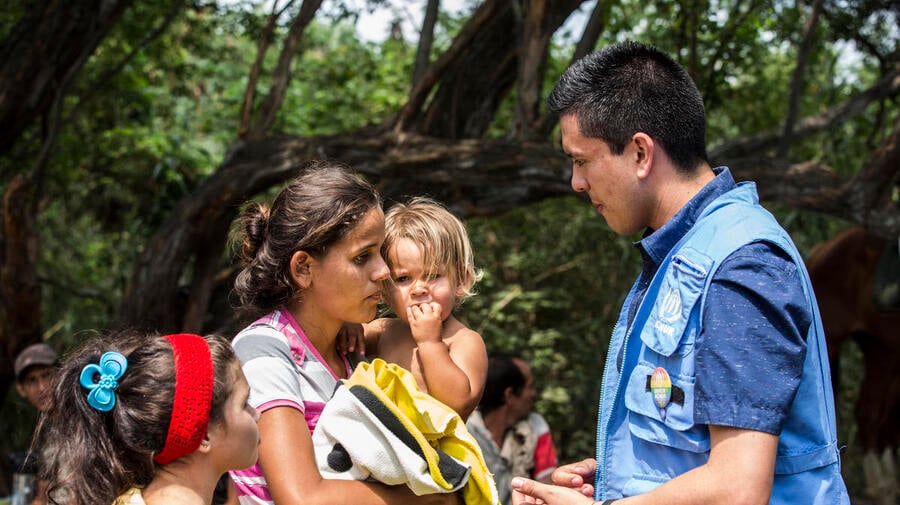 Colombia. Venezuelans risk life and limb to seek help
