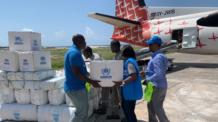 Somalia. UNHCR Response to flooding in central Somalia