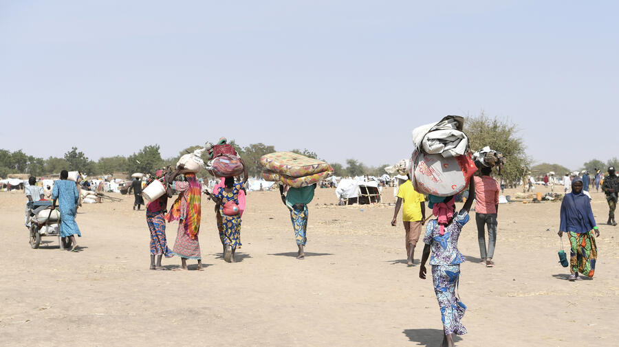 Cameroon. Violence in Nigeria drives thousands across border