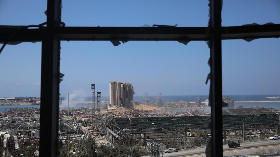 Lebanon. UNHCR rushes support to Beirut in aftermath of deadly explosions