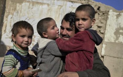 Afghanen worstelen om veiligheid te zoeken, grenzen blijven gesloten voor de meesten