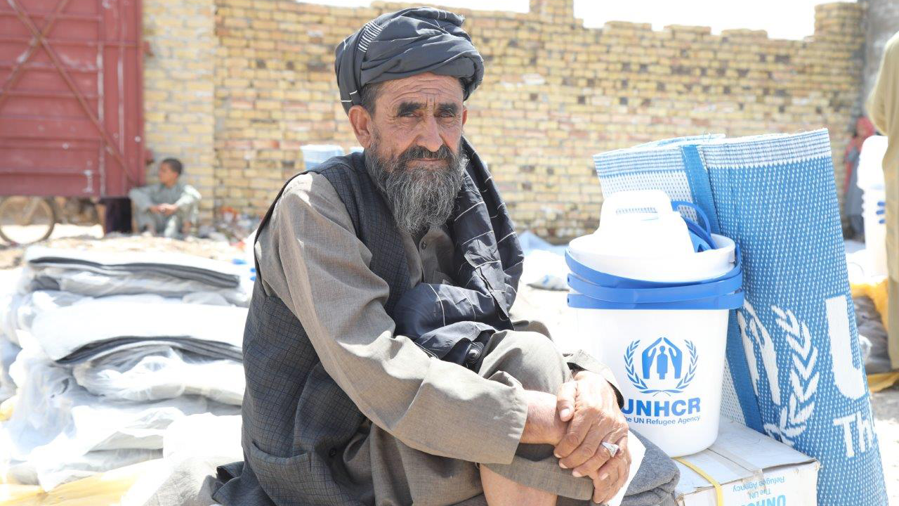 Meer dan 420.000 Afghaanse vluchtelingen wonen in de regio’s van Pakistan die het ergst getroffen werden door stortbuien en stortvloeden. © UNHCR/Humera Karim