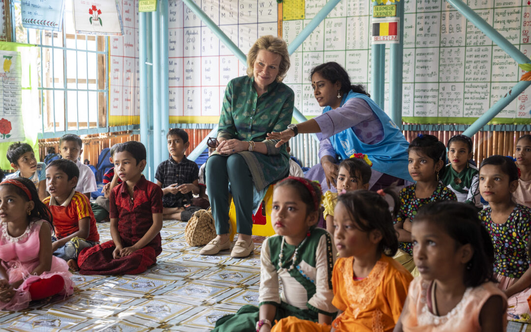 Koningin Mathilde brengt een bezoek aan Rohingyavluchtelingen in Bangladesh