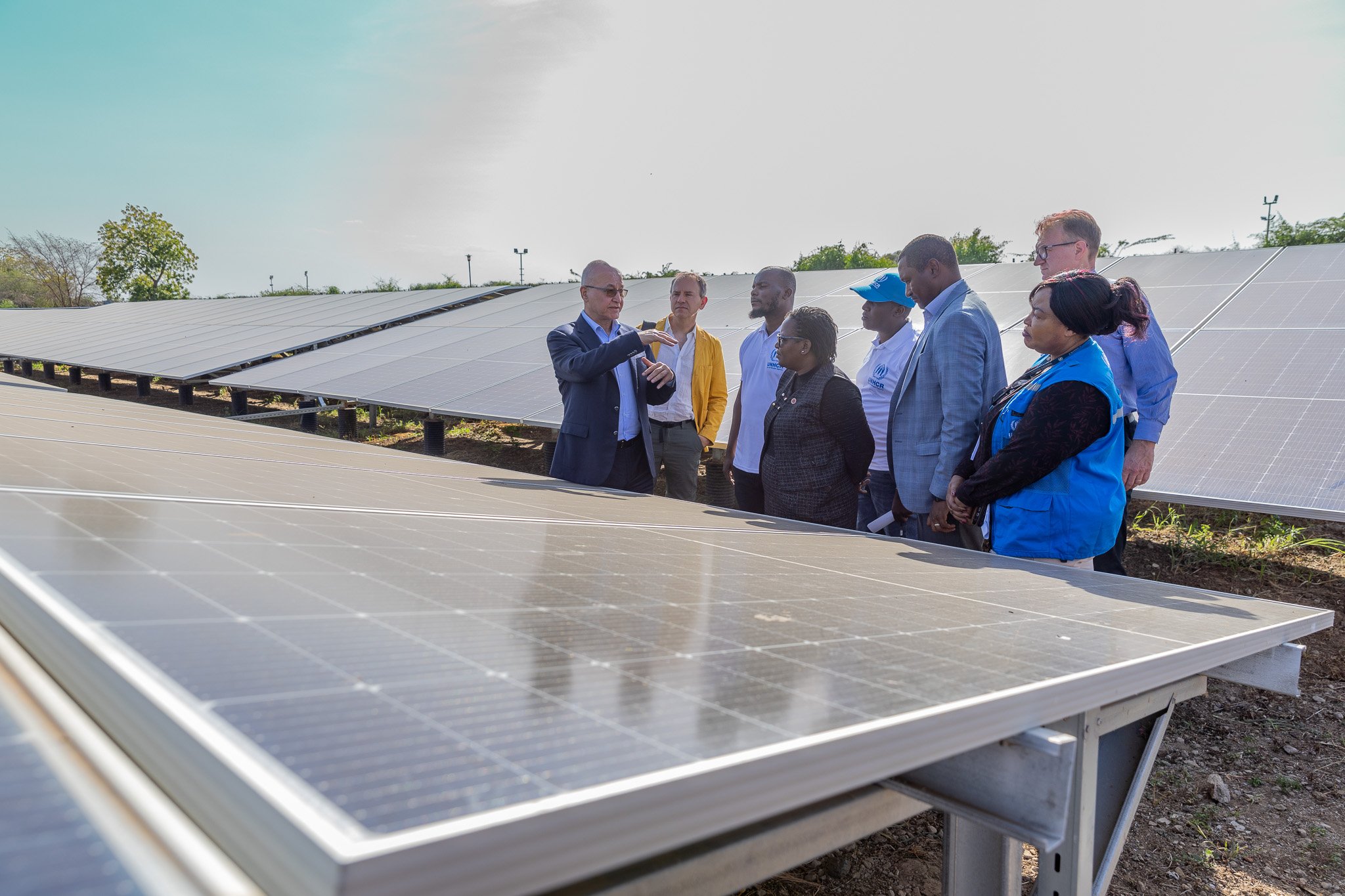 The High Commissioner visits the solar plant in the UNHCR Kakuma Sub - Office compound an initiative which will promote clean energy.