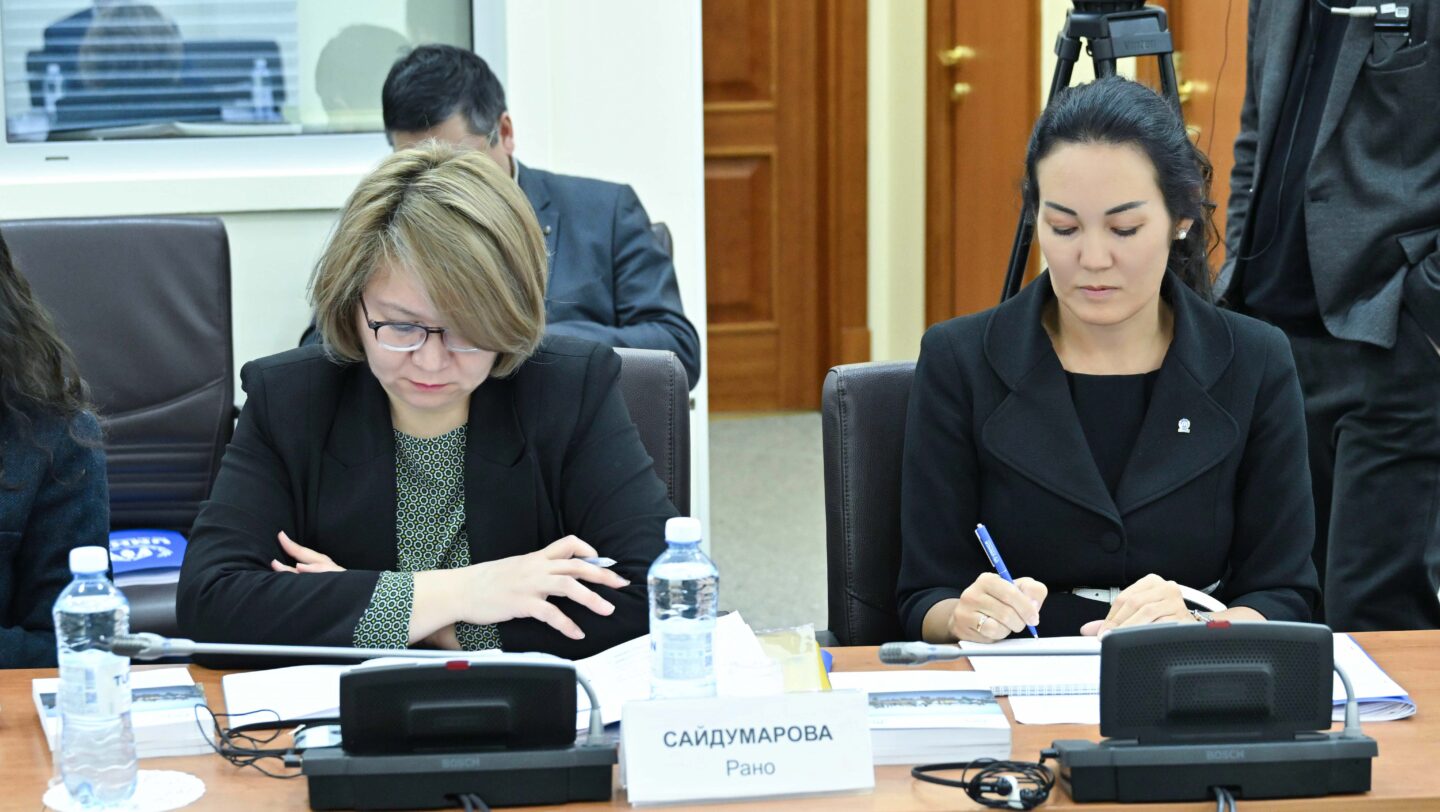 UNHCR Senior Protection Officer, Ms. Rano Saidumarova and UNHCR Kazakhstan, Head of National Office, Irina Bilyalova