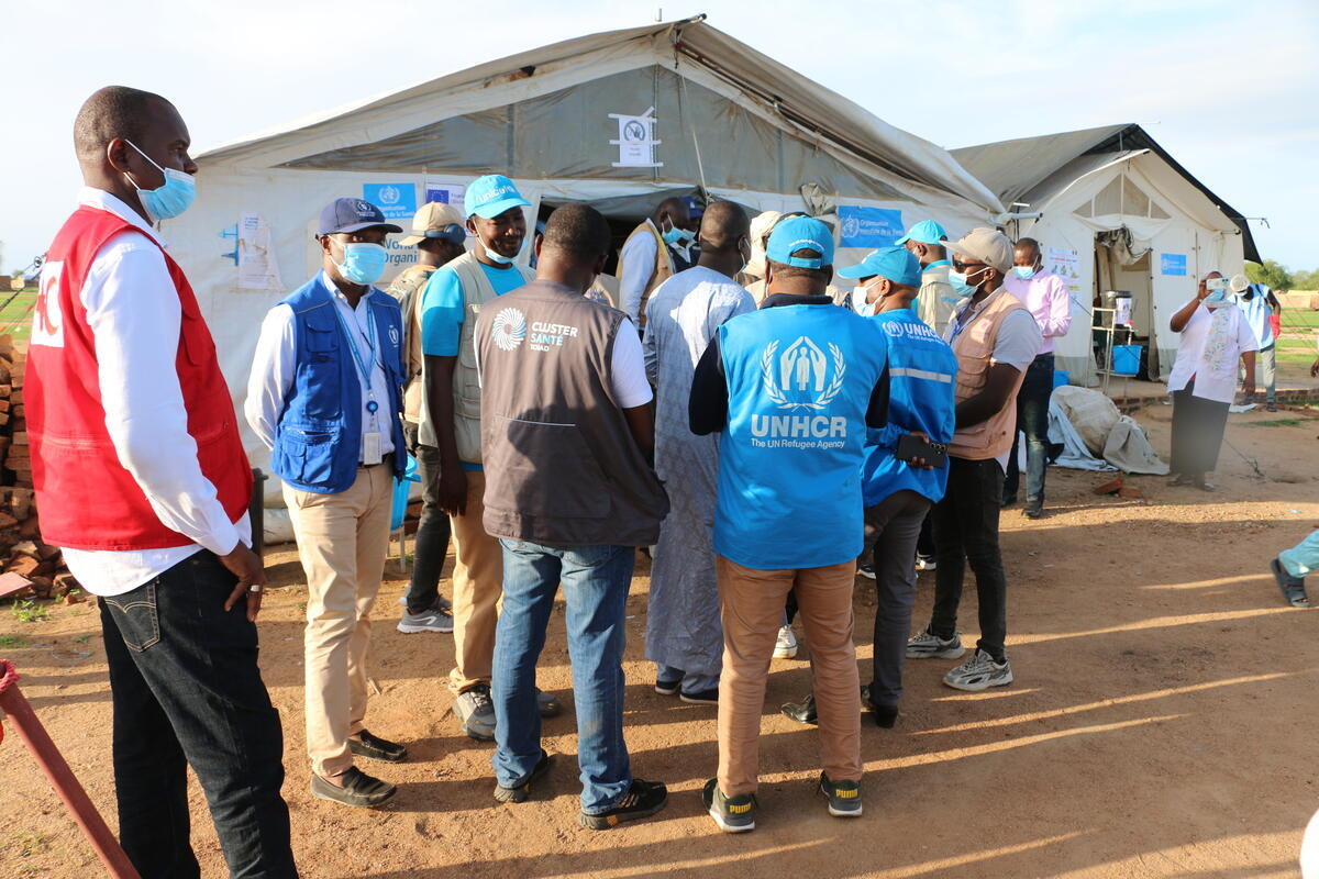 Chad. Consultation between humanitarian actors during ministerial missions to Dougui
