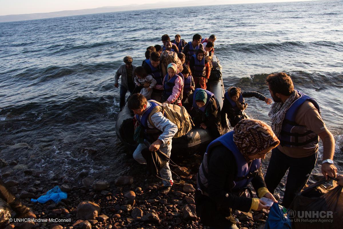 逾30万人横渡地中海，其中20万人抵达希腊