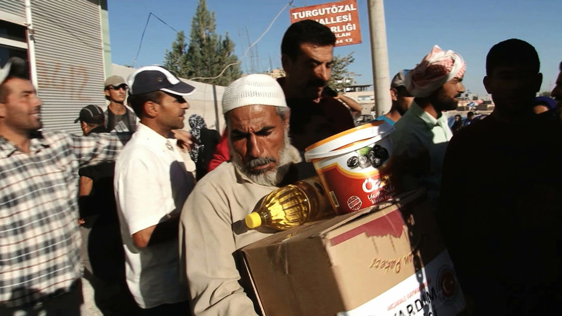 叙利亚难民: 土耳其南方小镇陌生人的仁慈善行