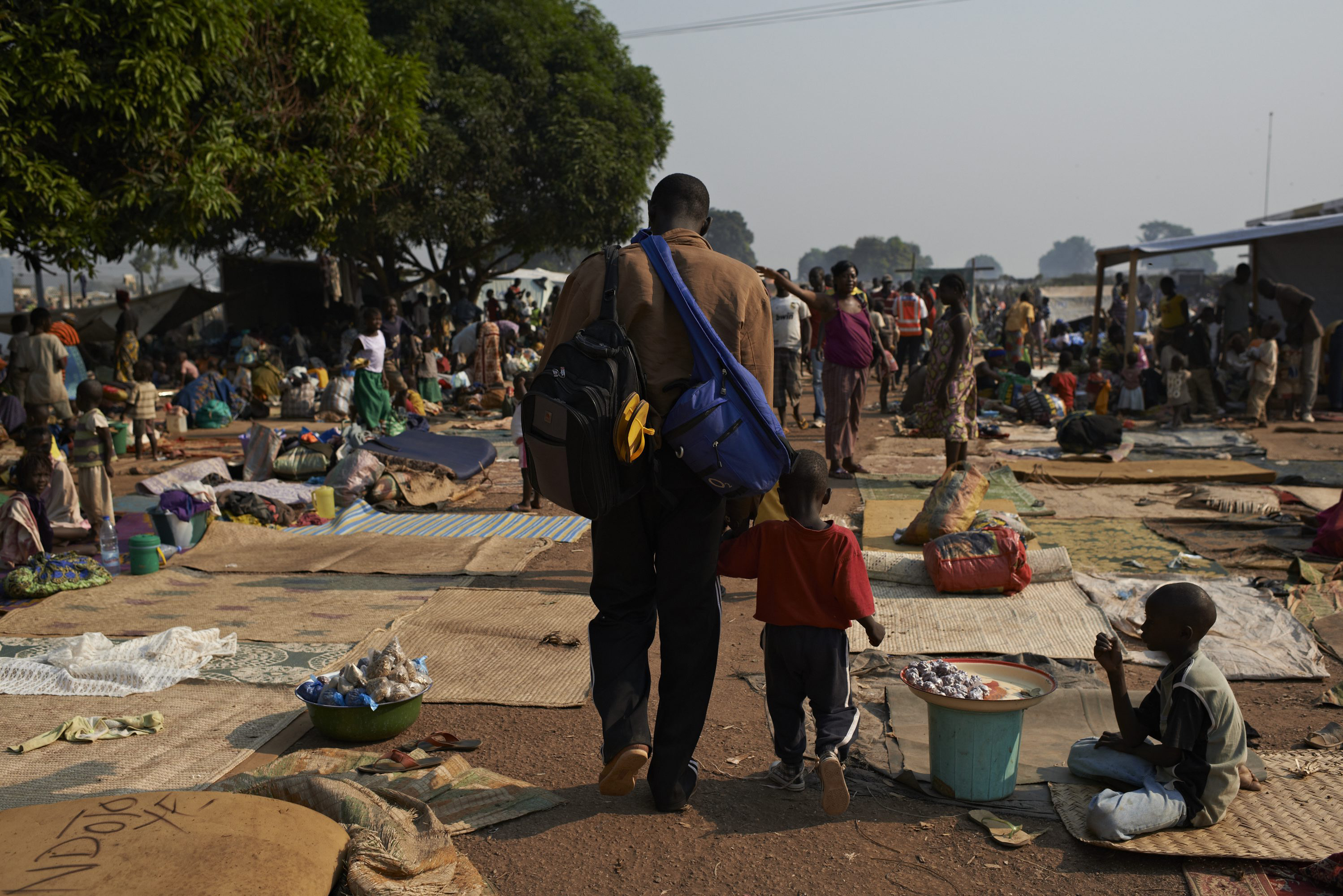 难民署在中非共和国的危机中为15,000人寻求更安全的保护