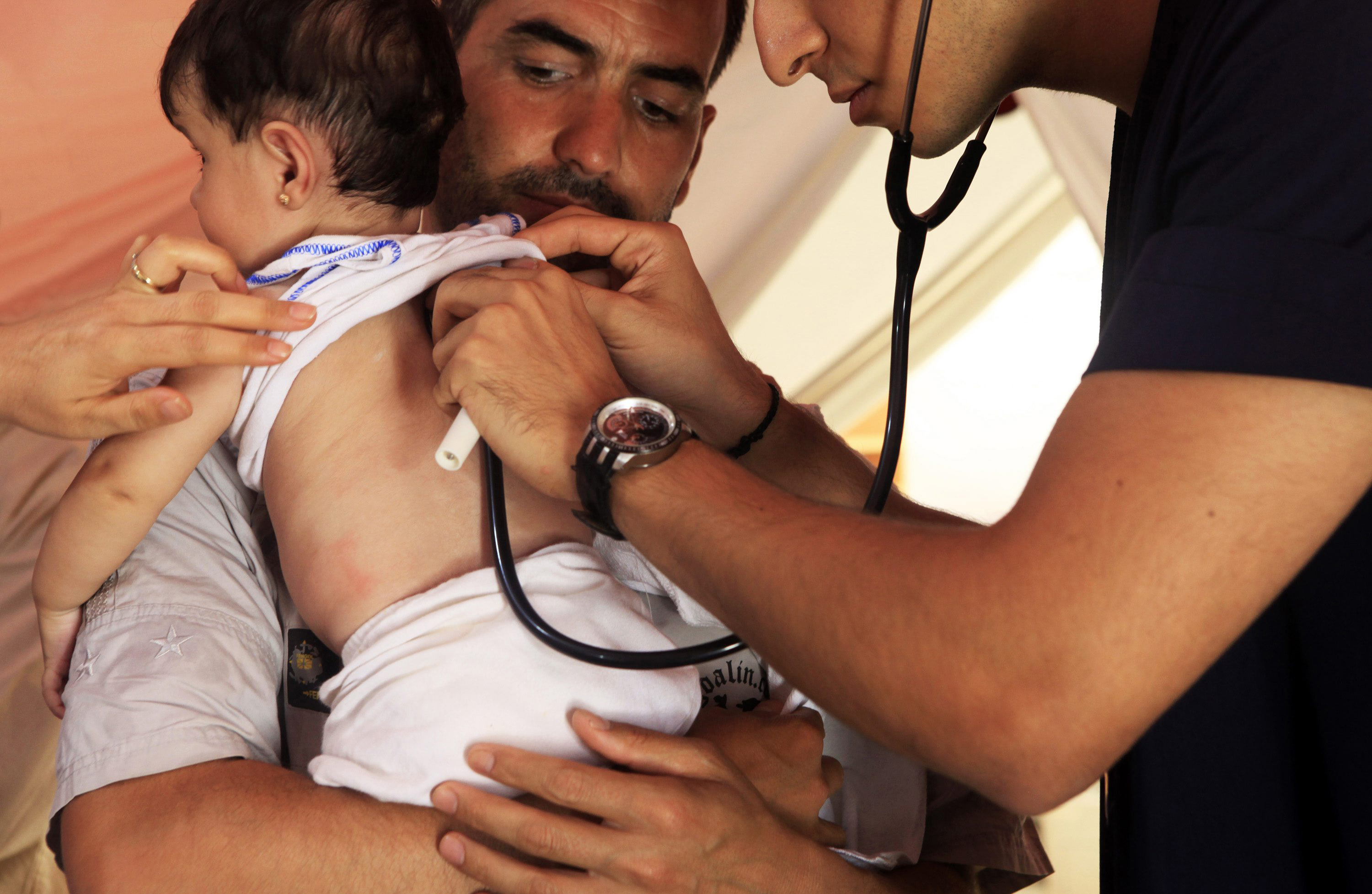 难民署报告指，叙利亚难民潮加重收容国的医疗服务负担