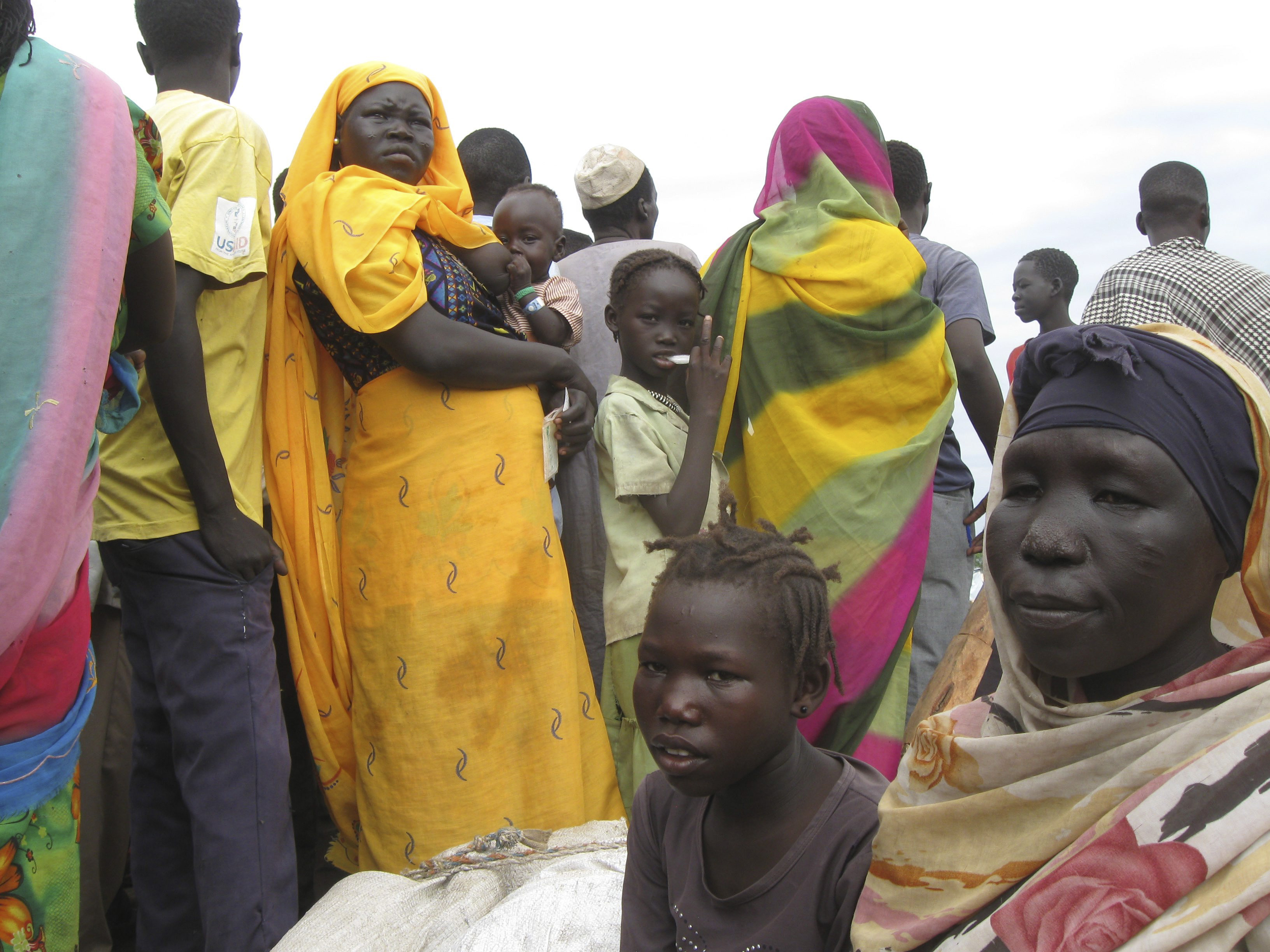 联合国难民署开始将苏丹难民迁离受水灾威胁的营地