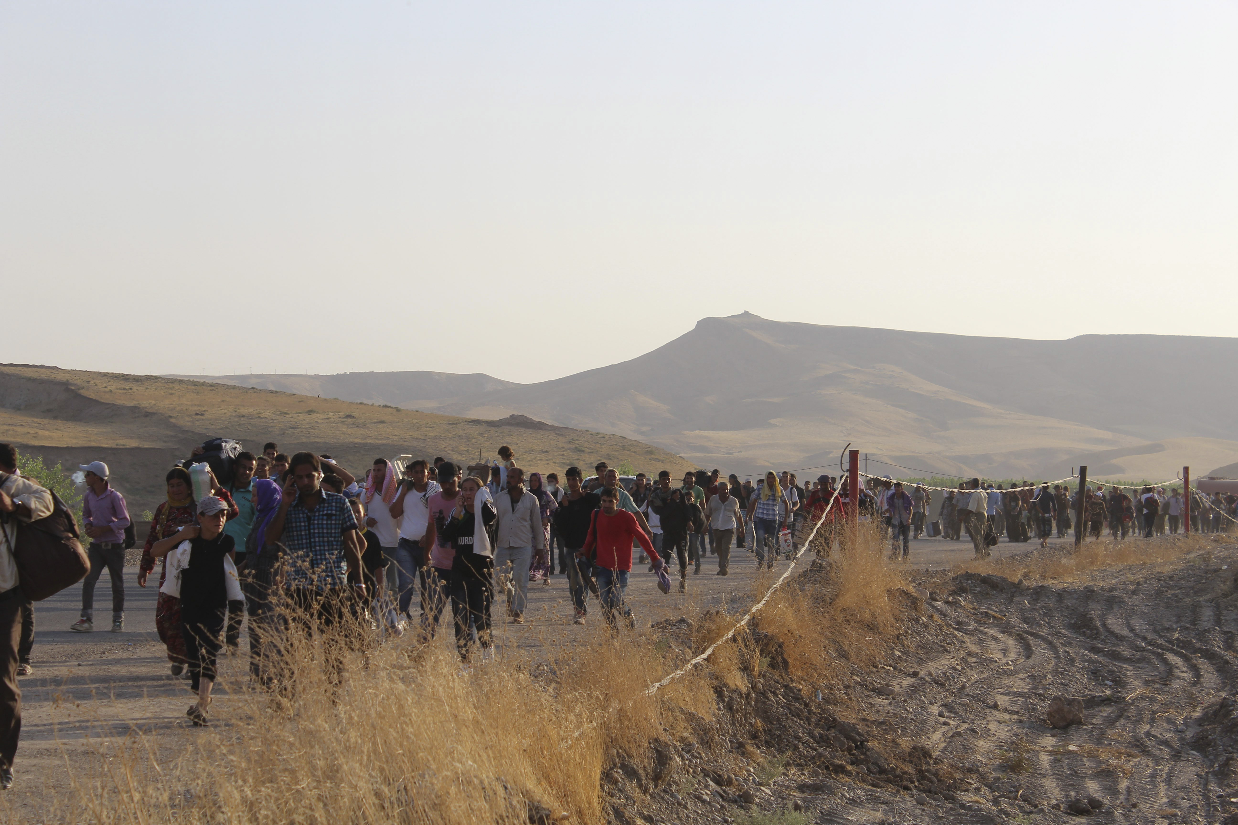 约30,000名叙利亚人逃到伊拉克的库德斯坦地区，预料将会有更多人逃亡