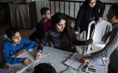 家庭作业支持小组帮助叙利亚小学生学习名列前茅