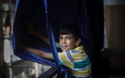 在黎巴嫩，来自伊拉克的自闭症男孩不再孤立