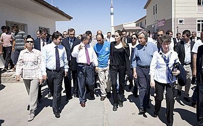Στην Τουρκία οι Guterres και Jolie, ως ένδειξη αλληλεγγύης στους Σύριους πρόσφυγες