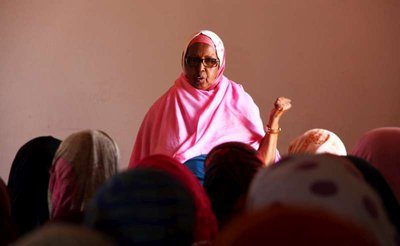 Η Σομαλή ακτιβίστρια «Μαμά» Hawa κερδίζει το Βραβείο Προσφύγων Νάνσεν για το 2012