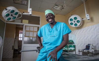 Χειρουργός από το Νότιο Σουδάν τιμάται με το Βραβείο Προσφύγων Νάνσεν της Υ.Α.
