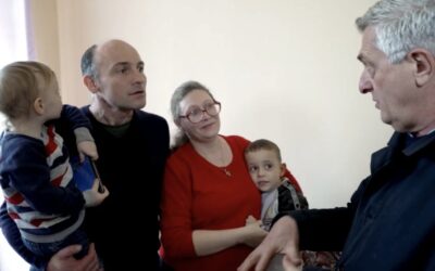 Ο Ύπατος Αρμοστής του ΟΗΕ για τους Πρόσφυγες απευθύνει έκκληση να τερματιστεί άμεσα ο πόλεμος στην Ουκρανία που έχει ξεριζώσει πάνω από 10 εκατομμύρια ανθρώπους