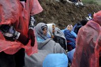 Eisige Temperaturen gefährden Flüchtlinge und Migranten