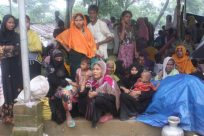 Flüchtlingscamps in Bangladesch überfüllt: Tausende in provisorischen Unterkünften
