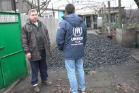 UNHCR verstärkt Winterhilfe für die Menschen in der Ostukraine