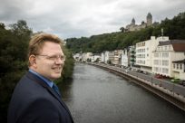 „Zum Wohl der Flüchtlinge und seiner Stadt“: Bürgermeister von Altena ist europäischer Finalist des Nansen-Preises von UNHCR