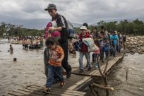 Les rivières en crue augmentent les risques aux frontières du Venezuela
