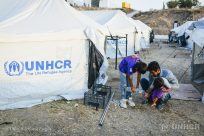 Aide d’urgence à Lesbos : mettre fin à la surpopulation et améliorer les conditions d’accueil