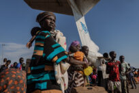 Le conflit au Soudan contraint de plus en plus de personnes à la fuite
