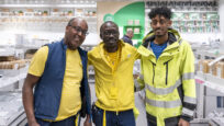 Des personnes réfugiées trouvent leur chance chez IKEA