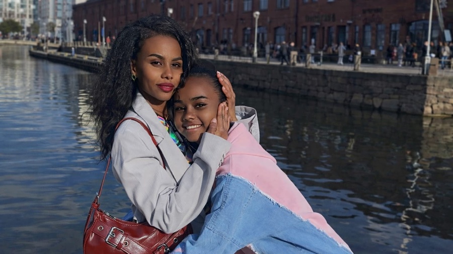 Lucia and her daughter in Finland