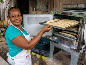 Ecuador. The Colombian refugee who loves her plants