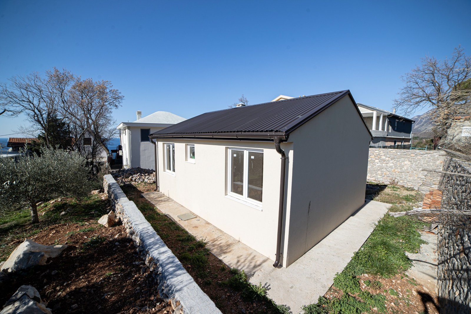 Senka’s house located in Bar, a coastal town in southern Montenegro, was constructed through the Regional Housing Programme, established in 2012.